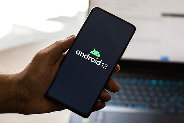 android 12 phone screen