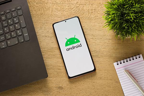 Android phone logo desk