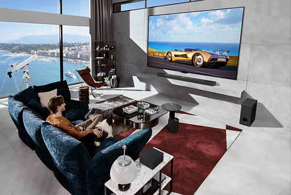 LG M4 OLED TV lifestyle living room