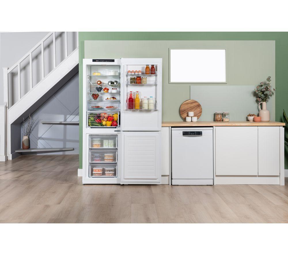 BOSCH Series 4 KGN362WDFG 60/40 Fridge Freezer - White image number 11 of 20