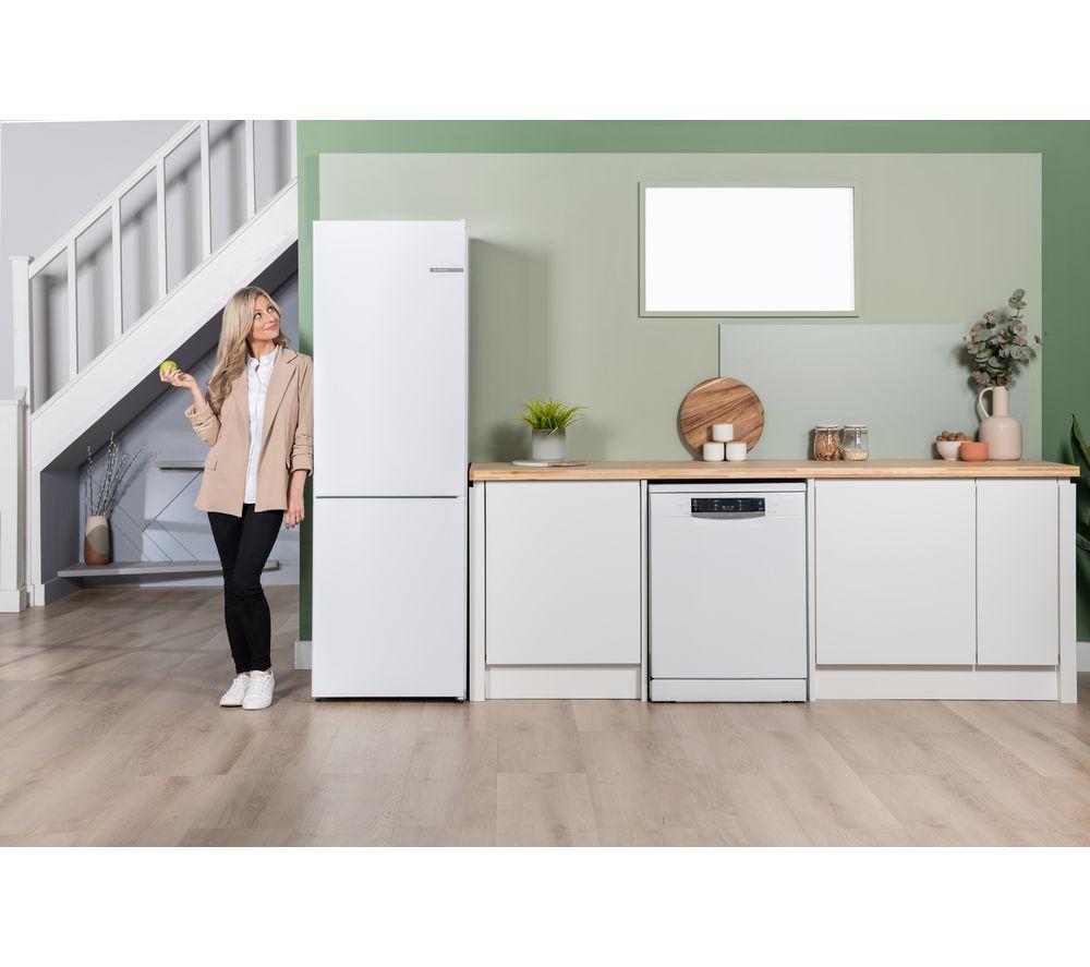 BOSCH Series 4 KGN362WDFG 60/40 Fridge Freezer - White image number 12 of 20