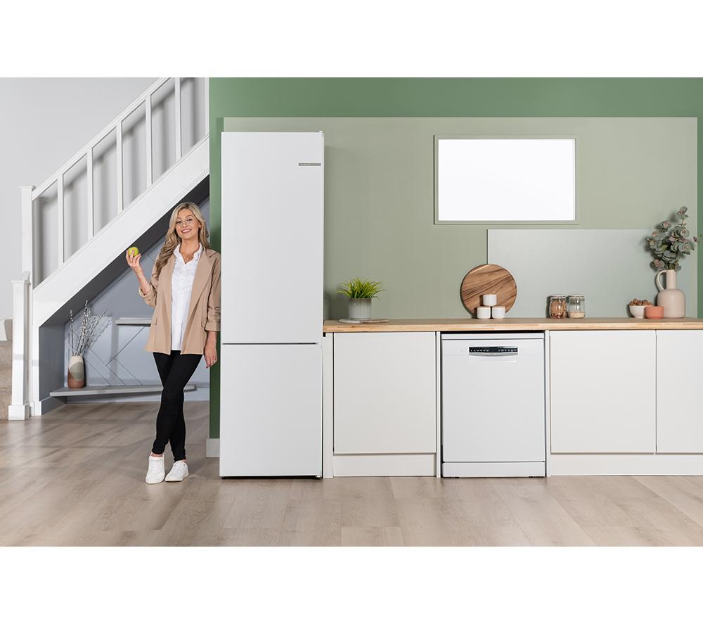 BOSCH Series 4 KGN392WDFG 70/30 Fridge Freezer - White image number 12 of 19
