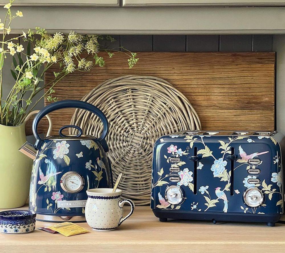 LAURA ASHLEY VQSBT583BSUK 4-Slice Toaster - Elveden Navy image number 11 of 15