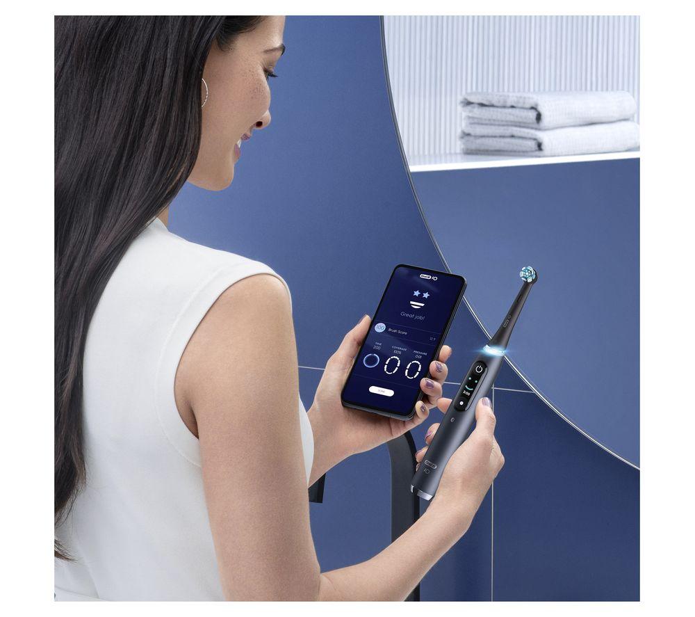 ORAL-B iO 9 Electric Toothbrush & Travel Charging Case - Black Onyx image number 6 of 37
