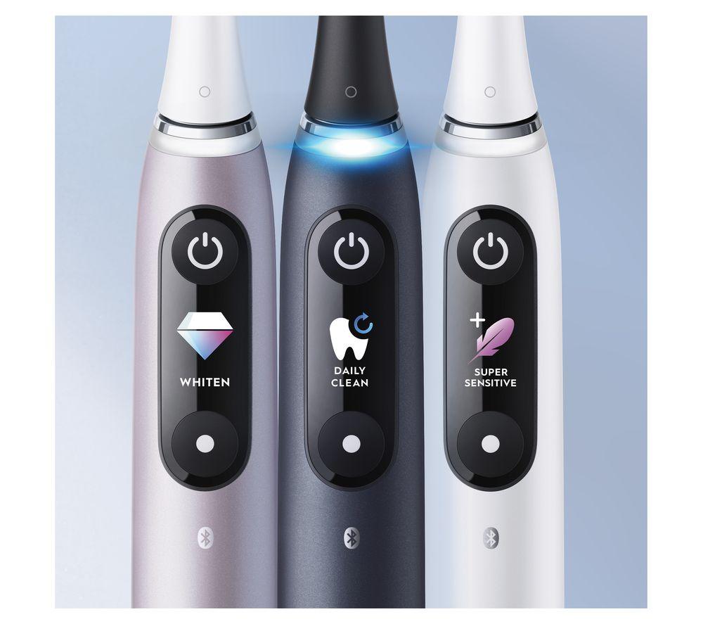 ORAL-B iO 9 Electric Toothbrush & Travel Charging Case - Black Onyx image number 7 of 37