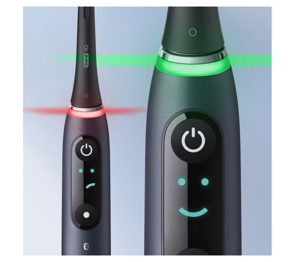 ORAL-B iO 9 Electric Toothbrush & Travel Charging Case - Black Onyx image number 8 of 37