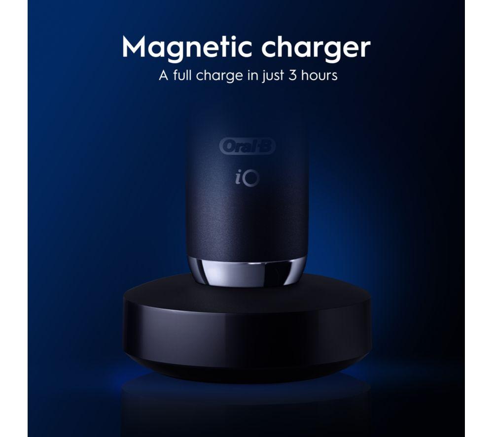 ORAL-B iO 9 Electric Toothbrush & Travel Charging Case - Black Onyx image number 15 of 37