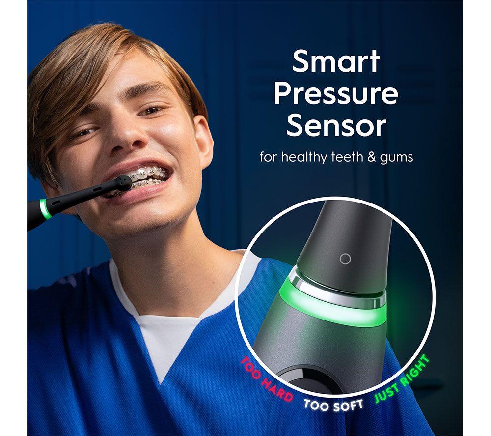 ORAL-B iO 9 Electric Toothbrush & Travel Charging Case - Black Onyx image number 34 of 37