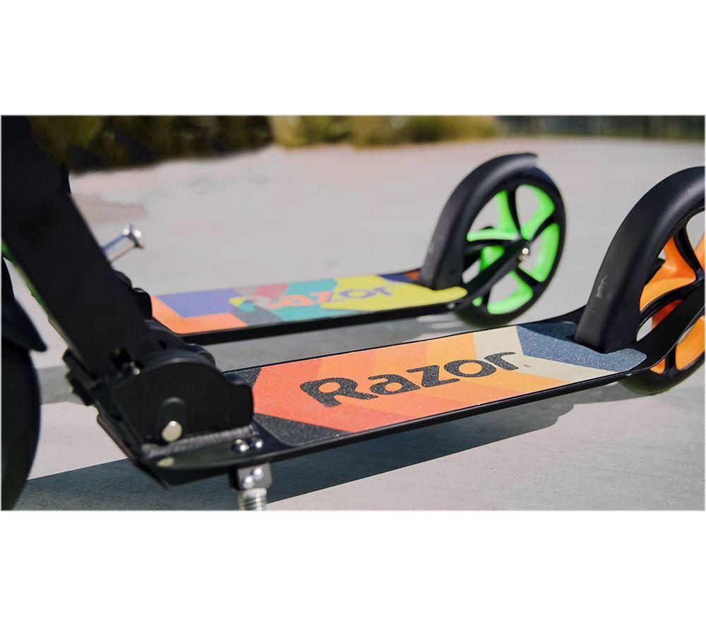 RAZOR A5 Lux Lighted Folding Kick Scooter - Green image number 9 of 12