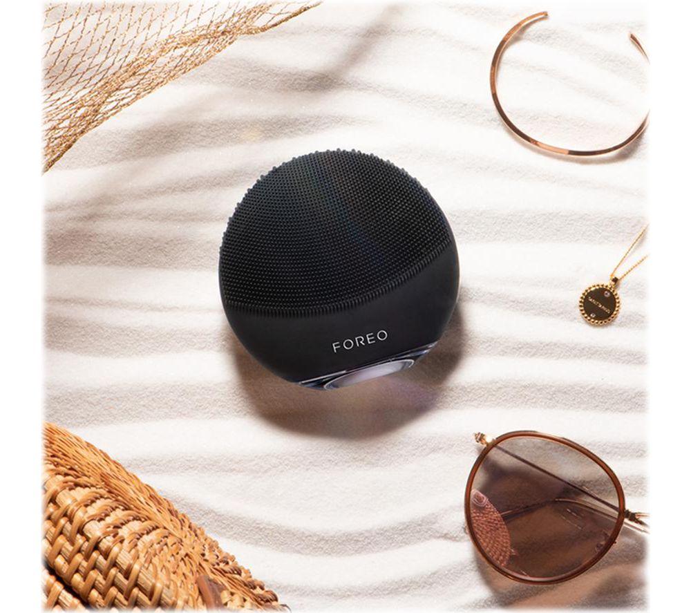 FOREO LUNA Mini 3 Facial Cleansing Brush - Midnight image number 2 of 5