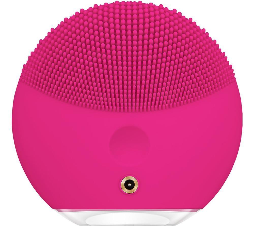 FOREO LUNA Mini 3 Facial Cleansing Brush - Fuchsia image number 4 of 6