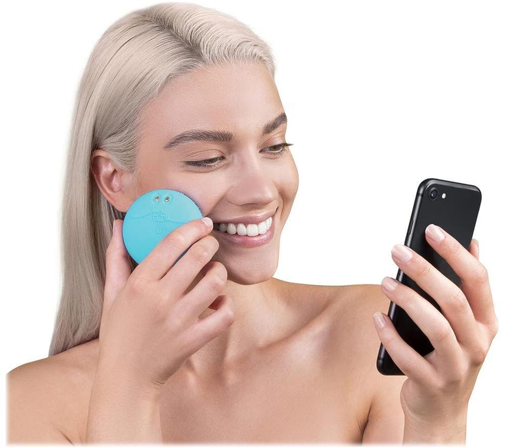 FOREO Luna Fofo Facial Cleansing Brush - Mint image number 2 of 3