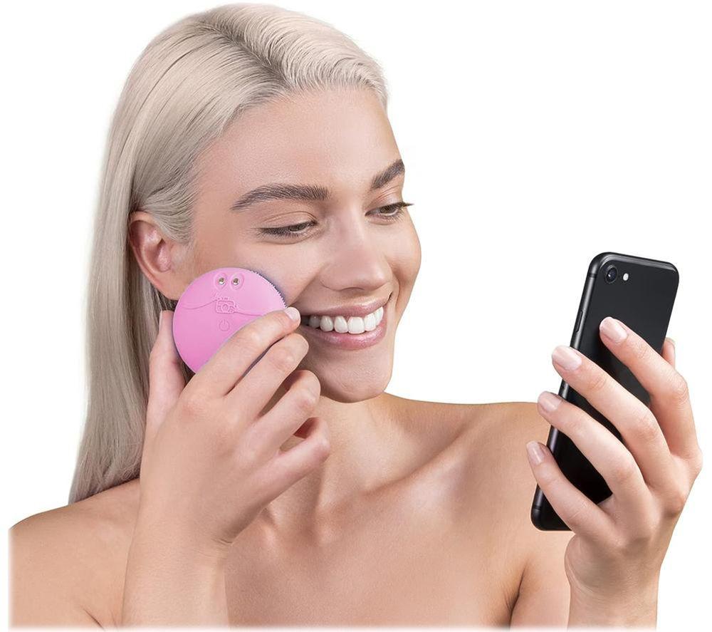 FOREO Luna Fofo Facial Cleansing Brush - Pearl Pink image number 2 of 4