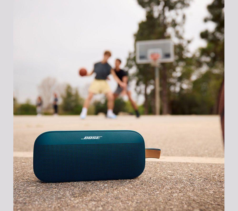 BOSE SoundLink Flex (2nd Gen) Portable Bluetooth Speaker - Twilight Blue image number 2 of 8