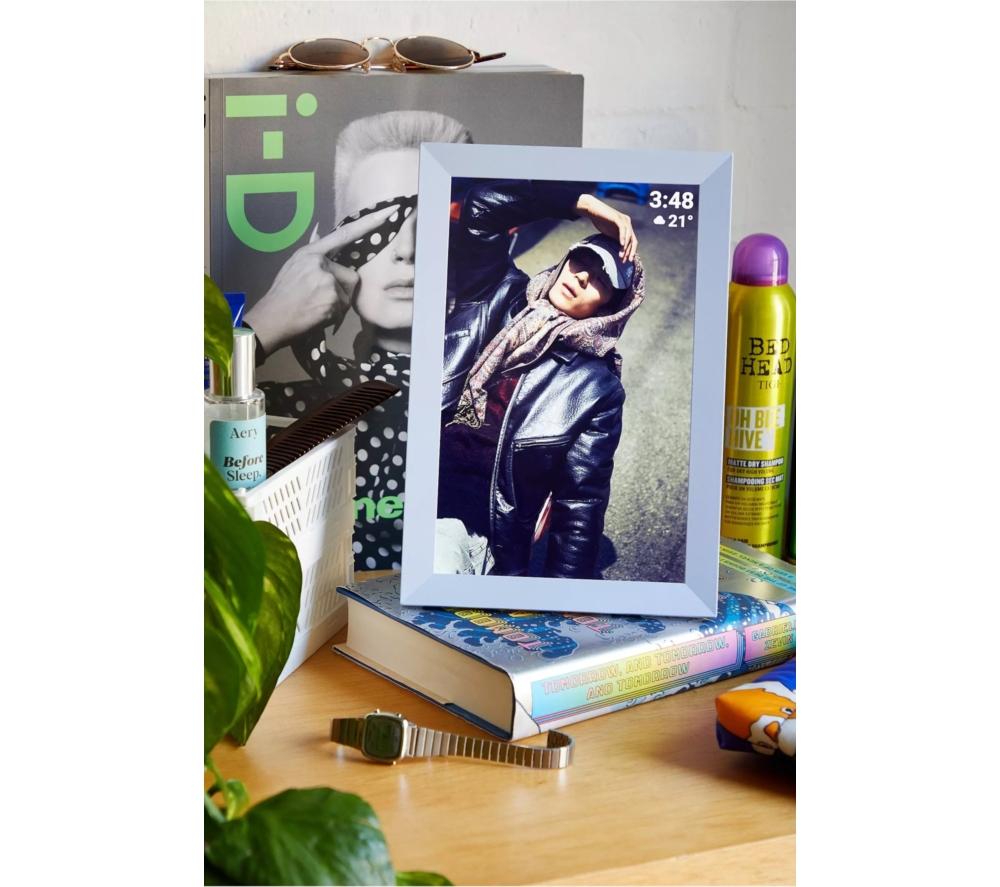 PIXIE 10.1" Digital Photo Frame - Lavender Blue image number 5 of 17