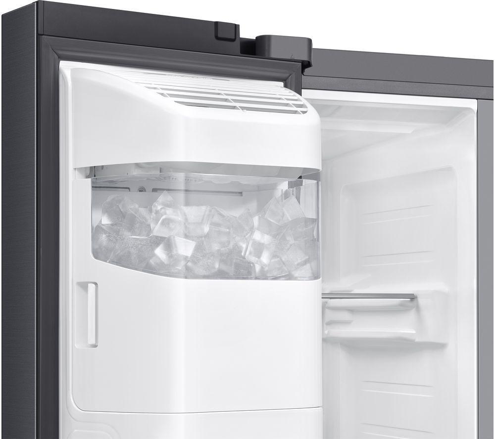 SAMSUNG Bespoke AI Series 6 SpaceMax RS70F64KDFEU American-Style Smart Fridge Freezer - Black image number 4 of 9