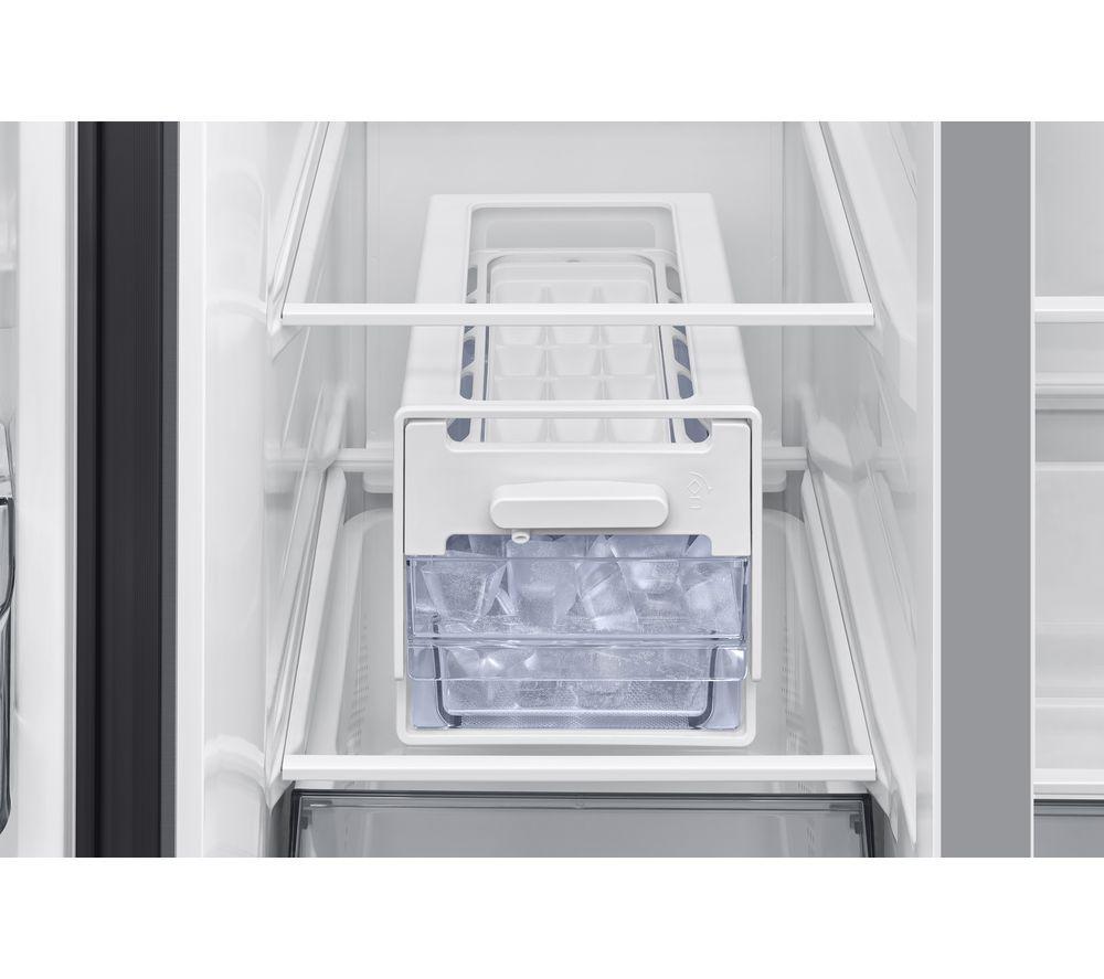 SAMSUNG Bespoke AI Series 7 SpaceMax RS70F68QBTEU American-Style Fridge Freezer - Silver image number 10 of 11