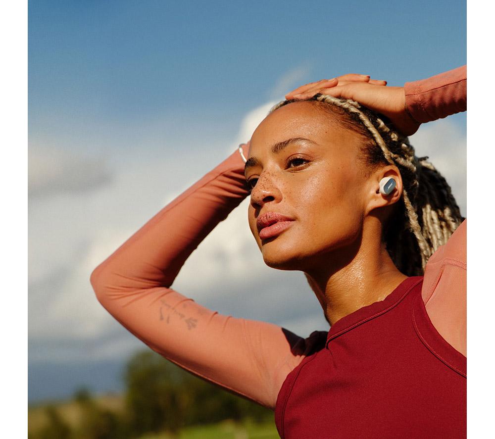 BOSE QuietComfort Ultra (2nd Gen) Wireless Bluetooth Noise-Cancelling Earbuds - White Smoke image number 9 of 11