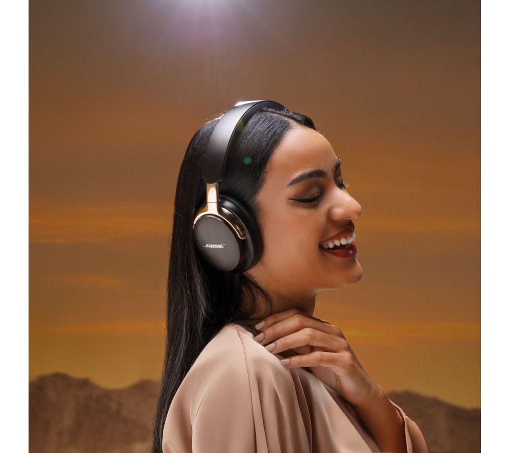 BOSE QuietComfort Ultra (2nd Gen) Wireless Bluetooth Noise-Cancelling Headphones - Desert Gold image number 7 of 9