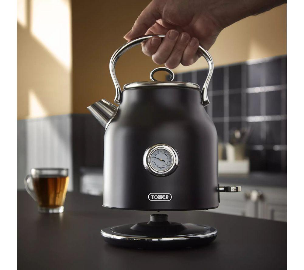 TOWER Renaissance 4-Slice Toaster and Kettle Bundle - Black image number 6 of 7