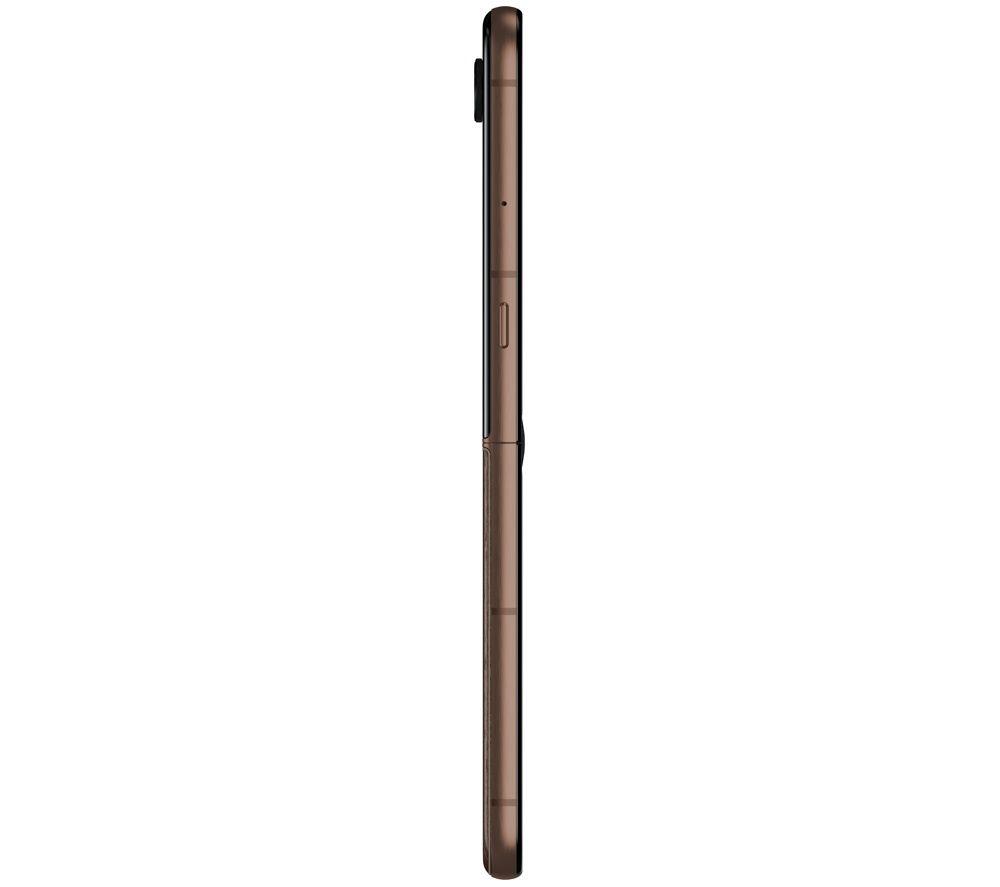MOTOROLA Razr 70 Ultra - 512 GB, Wood image number 7 of 10