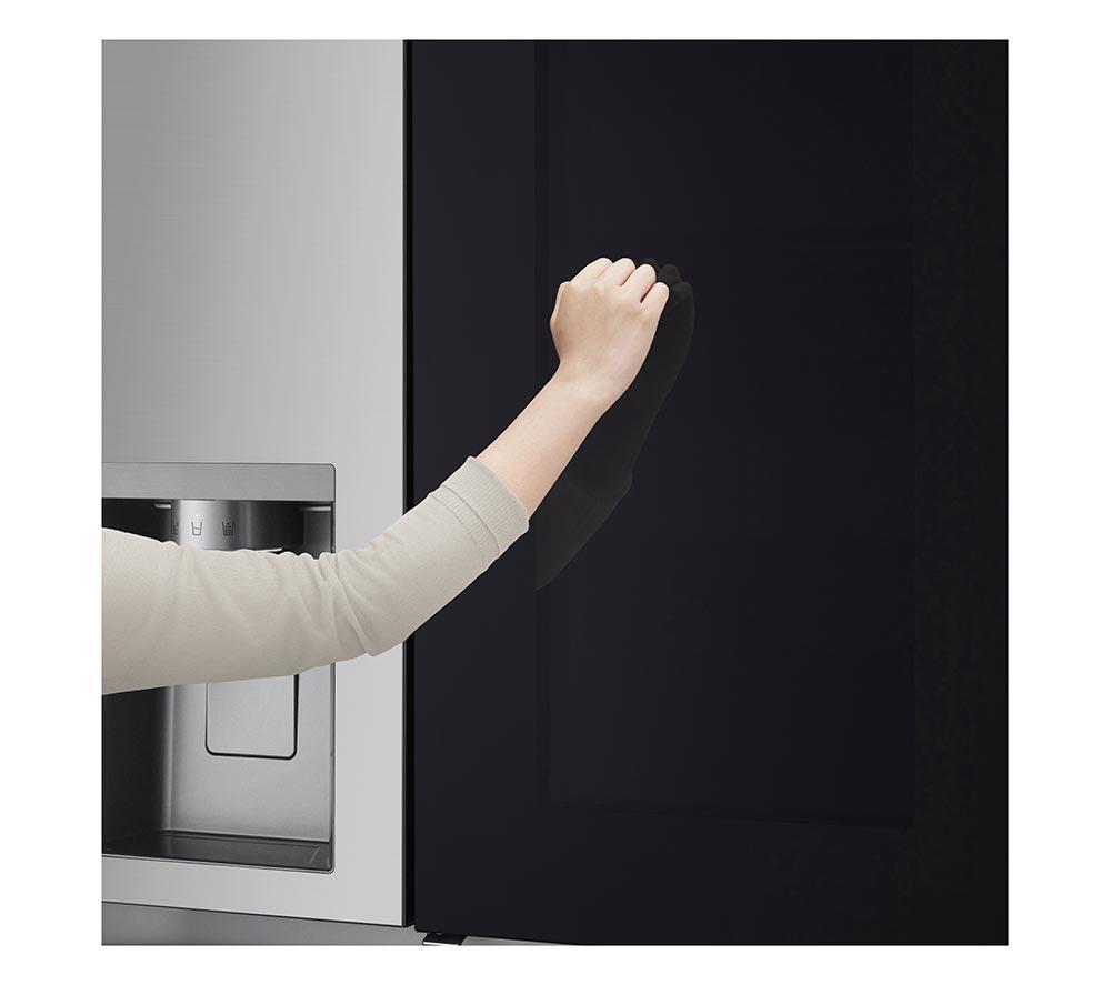 LG InstaView GSXE80PYBE American-Style Smart Fridge Freezer &ndash; Prime Silver image number 15 of 18