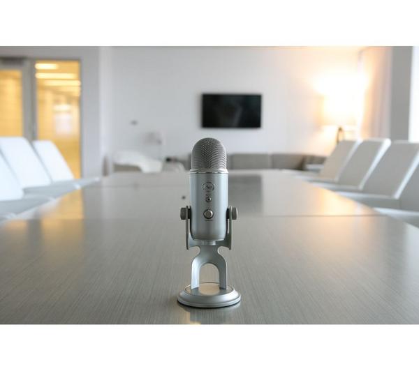 BLUE Yeti USB Streaming Microphone - Silver image number 18