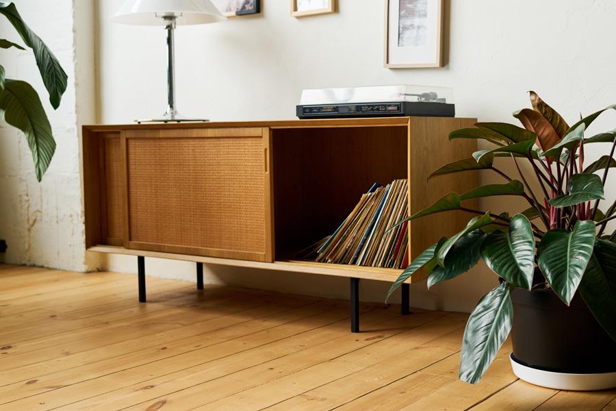 Turntable stands