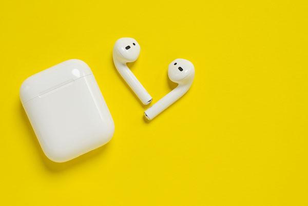 My airpods are online quiet in one ear