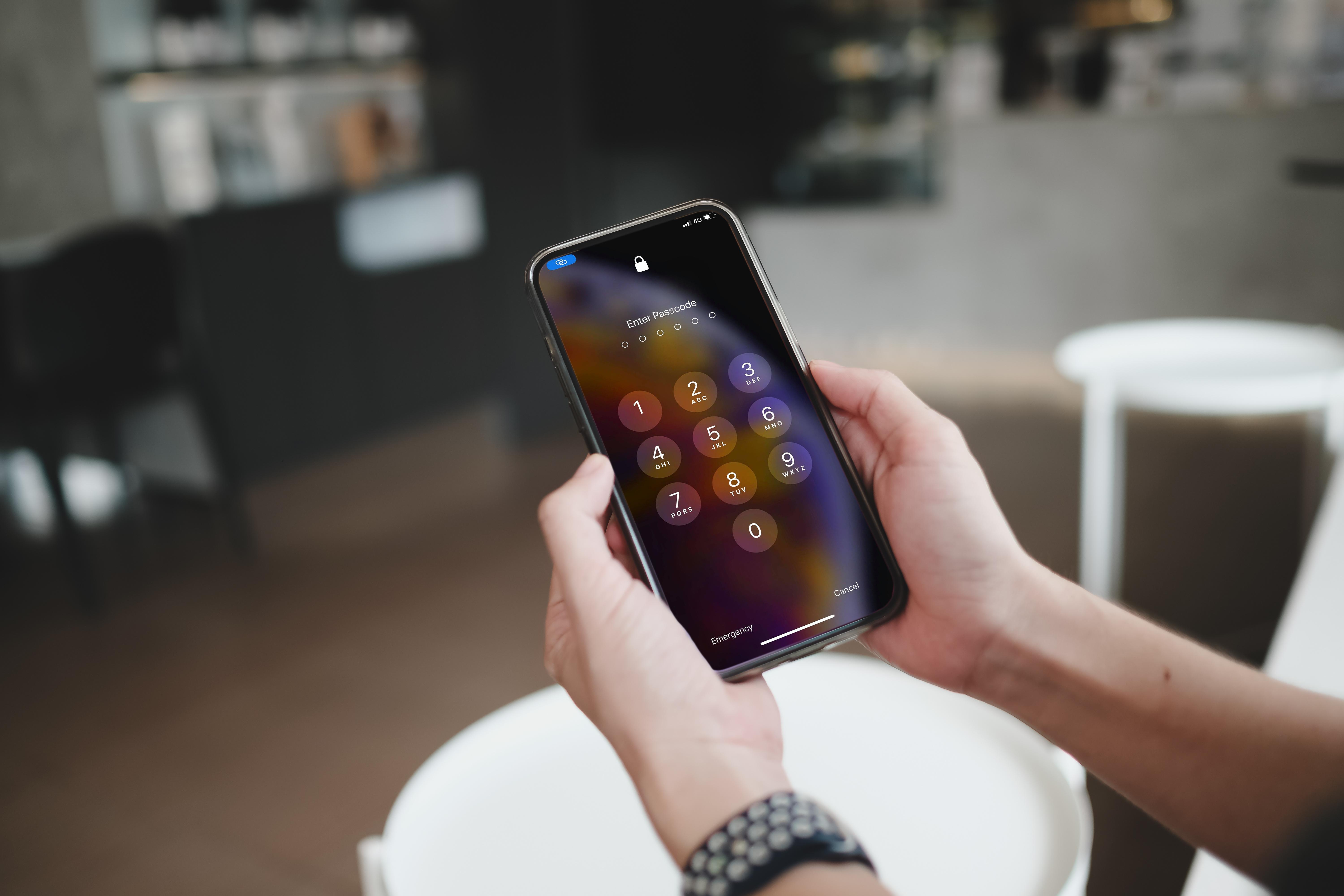 How to lock and unlock your iPhone screen Currys