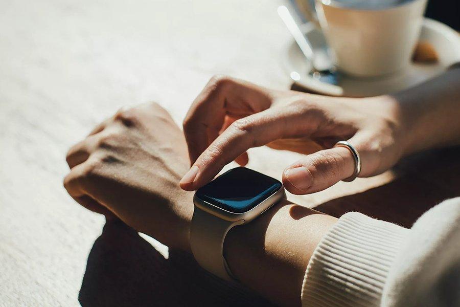 A women checking smart watch