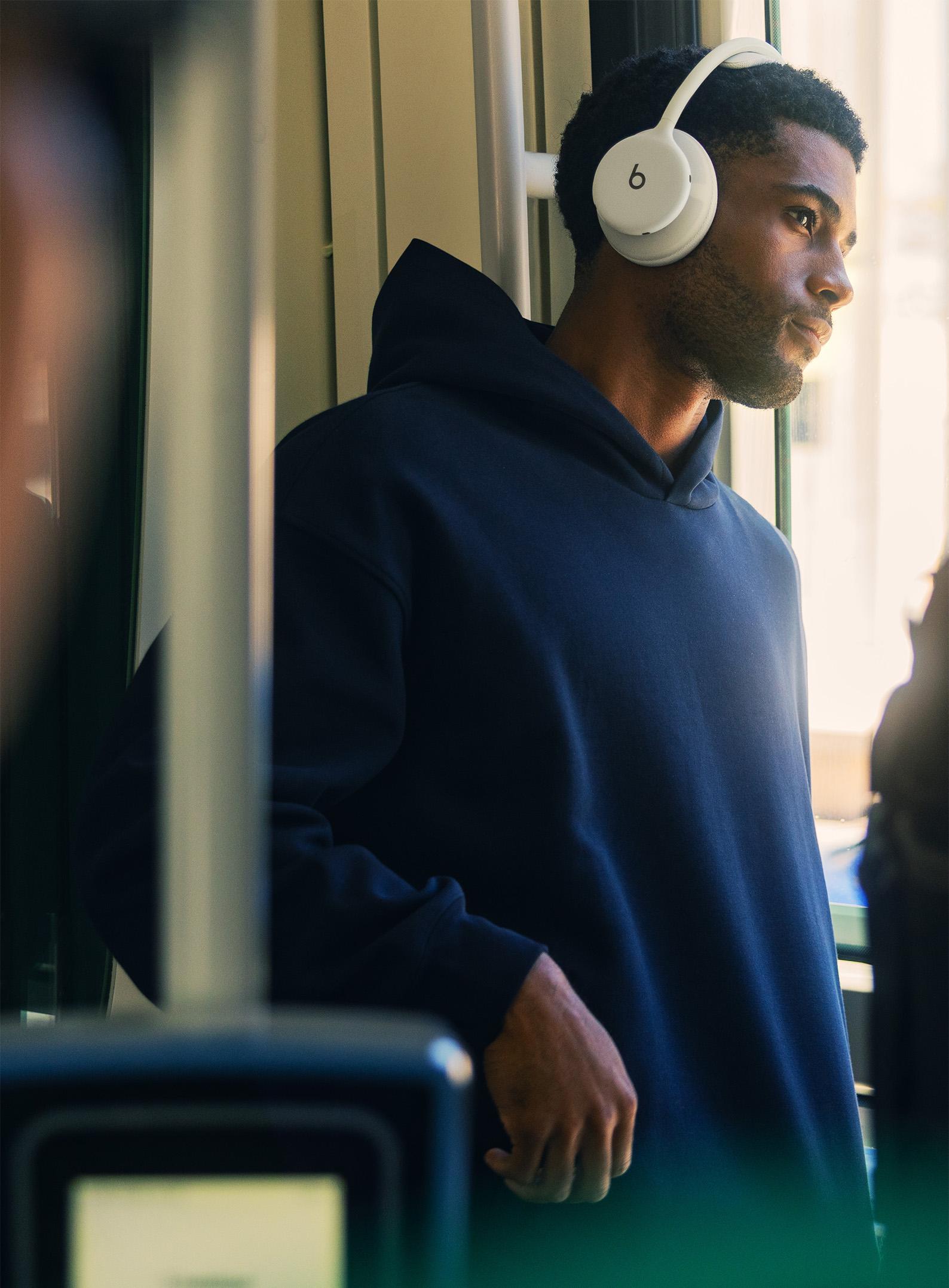 Beats5-headphone-beats-studio-pro-img
