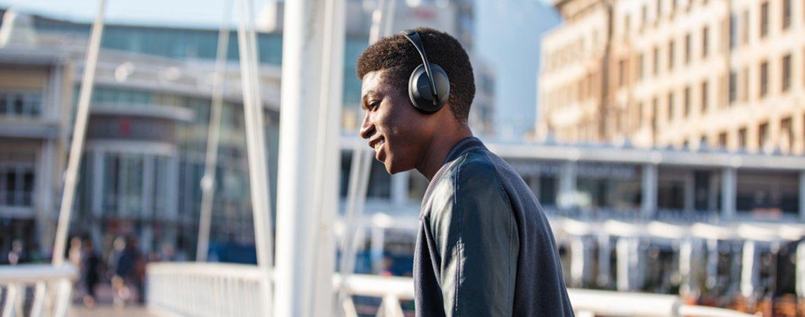 Currys pc discount world beats headphones