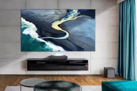 short and long throw projectors