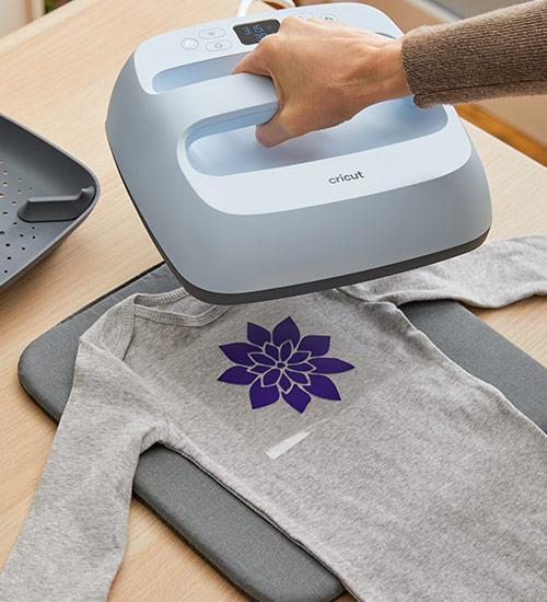 cricut heat press on t-shirt