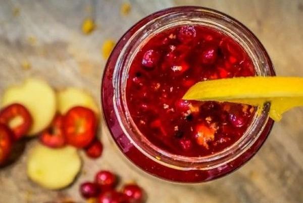 Redcurrant and chilli jam
