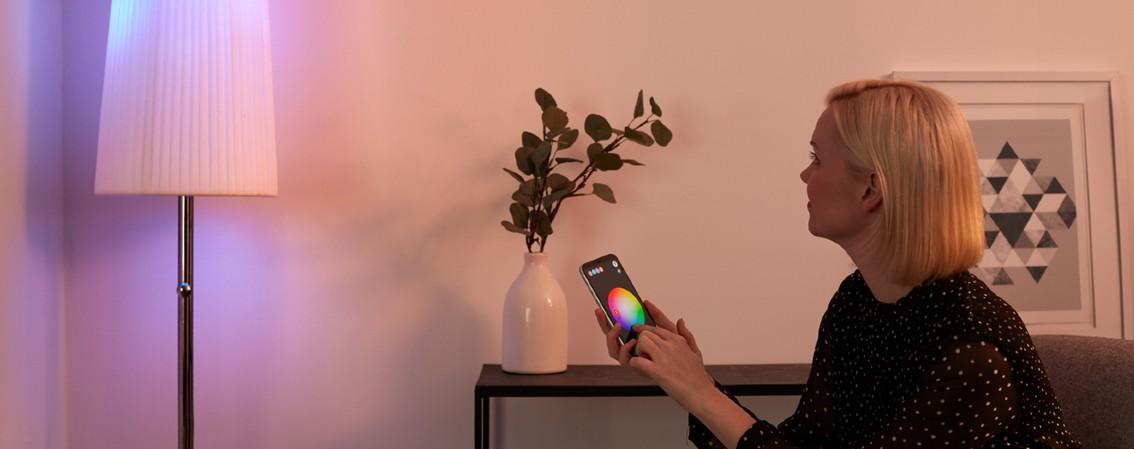 Philips hue deals flashing blue light