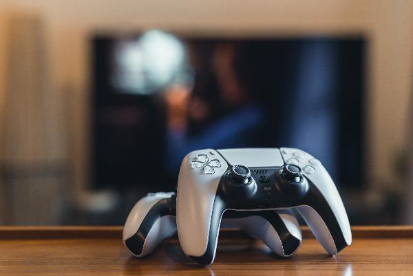 PS5 controllers