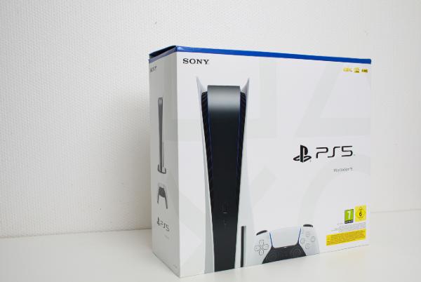 PS5 package