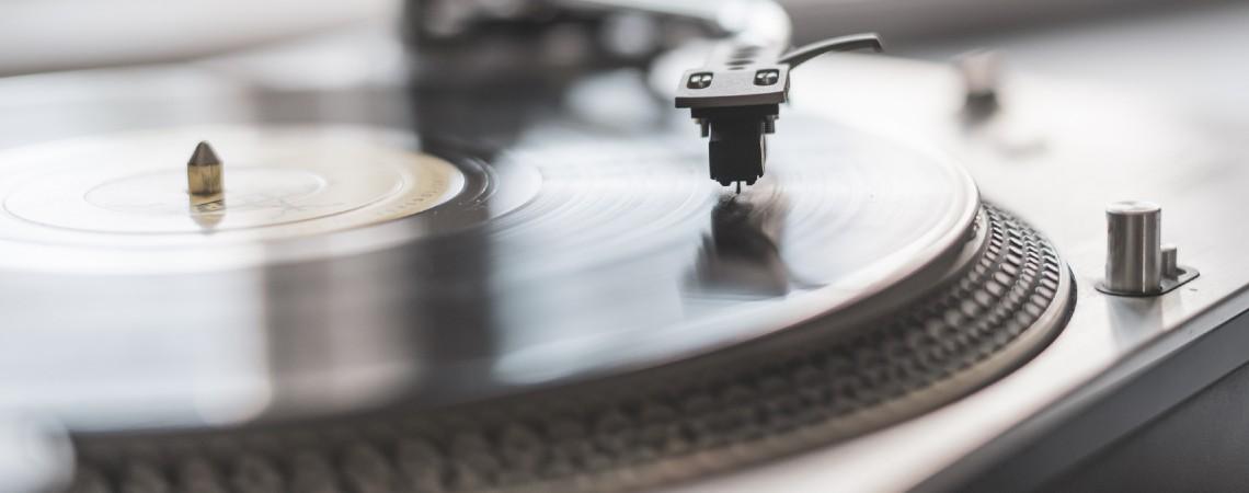 GUIDE: How to Convert LP Vinyl Records to CD or MP3 - DVD Your Memories