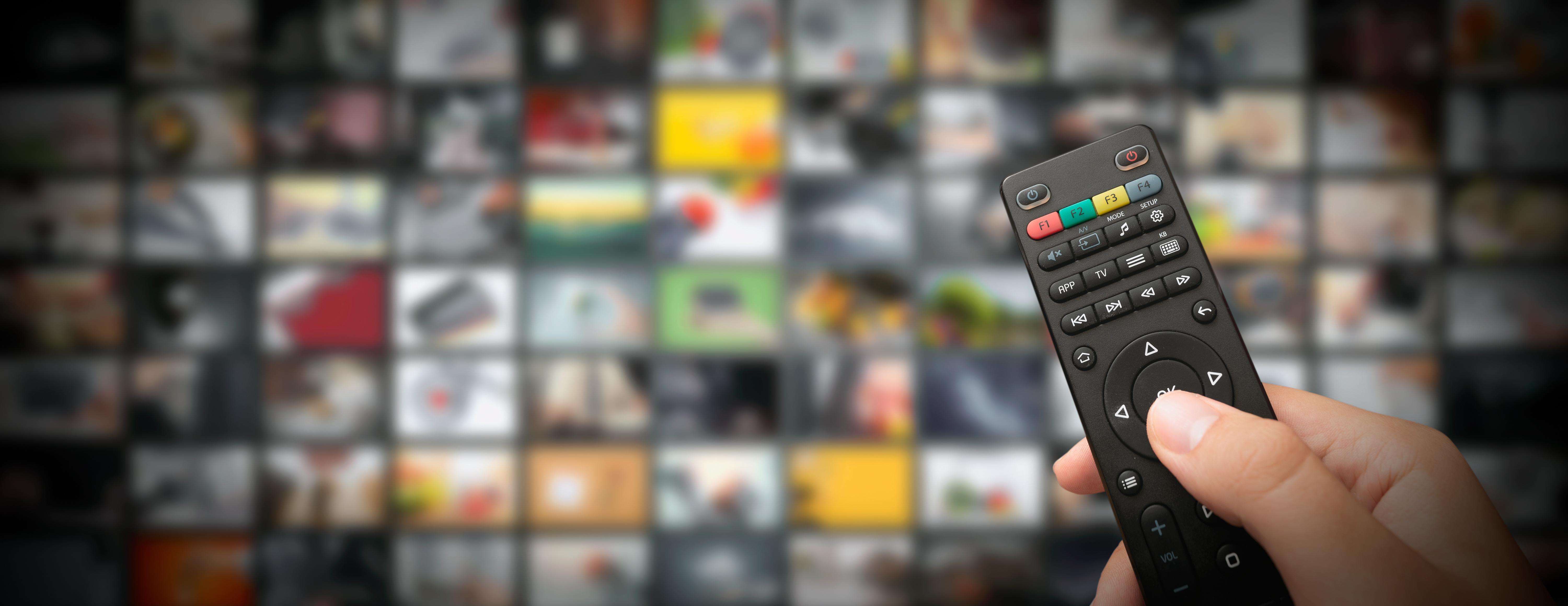 Smart TVs vs. Set-Top Boxes - Five Things You Should Consider