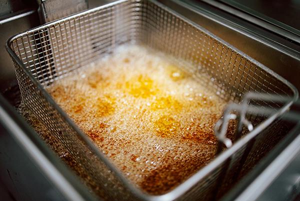 How to make healthy chips with an air fryer Currys