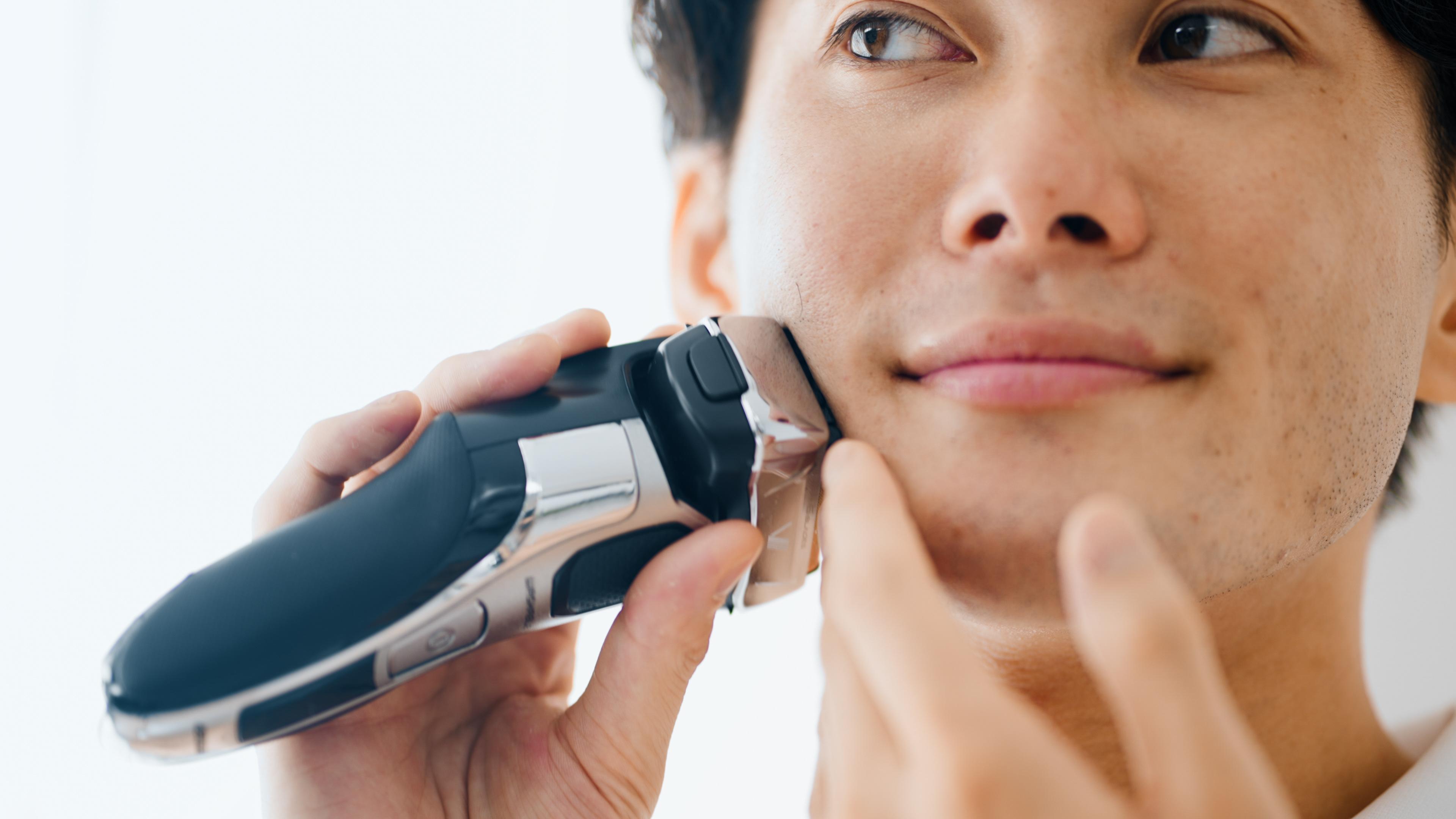 Philips OneBlade Shaver & Trimmer QP2520/23 Online at Best Price, Mens  Shavers