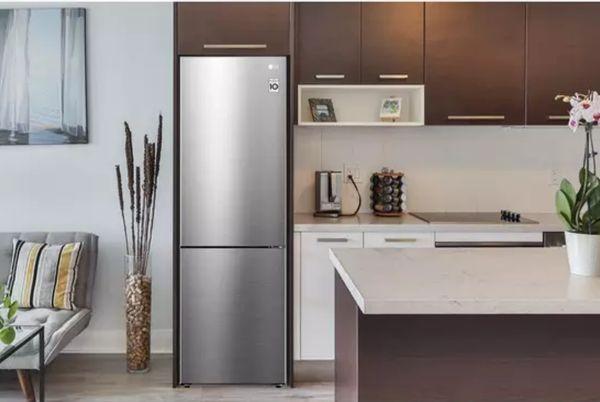 LG NatureFRESH GBB61PZJEC 70/30 Fridge Freezer